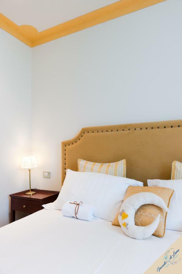 Incanto Di Luna Hotel ซีร์มิโอเน ภายนอก รูปภาพ